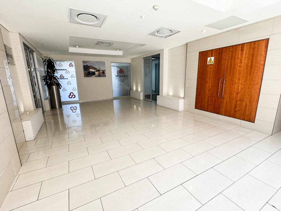 To Let Commercial Property for Rent in Plattekloof Western Cape